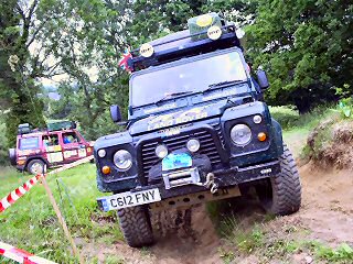 HELP FOR HEROES RALLY SEEKS NEW RECRUITS AT LANDROVERmax!